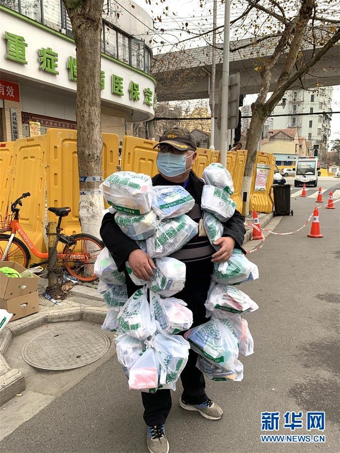 （新華全媒頭條·圖文互動(dòng)）（8）同舟共濟(jì)戰(zhàn)“疫”記——中國抗擊新冠肺炎疫情全紀(jì)實(shí)