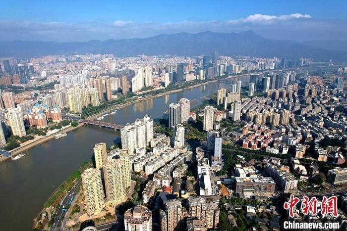 資料圖：城市高樓林立。 <a target='_blank' href='/'>中新社</a>記者 王東明 攝