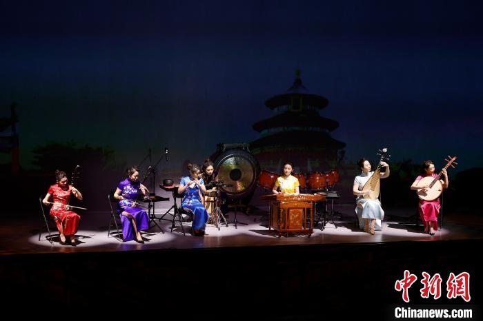 6日，“相約北京”奧林匹克文化節(jié)暨第22屆“相約北京”國際藝術(shù)節(jié)在京開幕?！?lt;a target='_blank' href='/'>中新社</a>記者 富田 攝