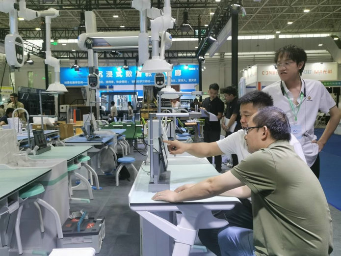 1753449543117136.jpg 展會(huì)4.jpg