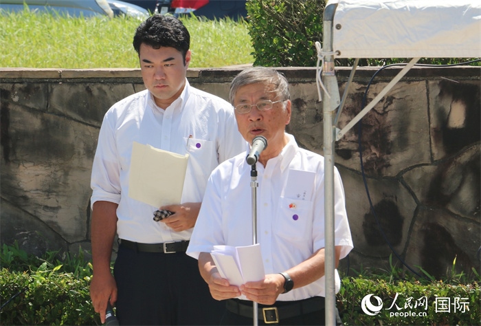藤澤市市長(zhǎng)鈴木恒夫在紀(jì)念儀式上致辭。人民網(wǎng) 許可攝