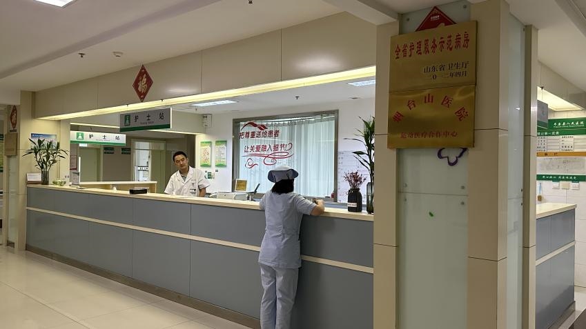 平原縣第一人民醫(yī)院住院部脊柱關(guān)節(jié)外科、手足外科病區(qū)。人民網(wǎng) 喬姝攝