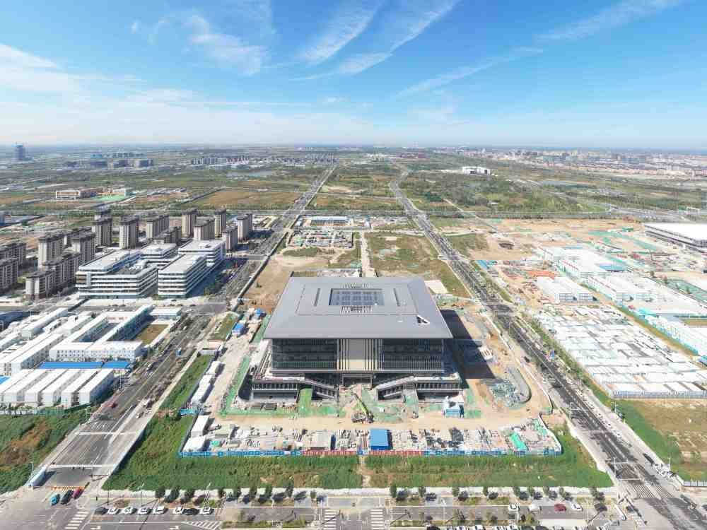 這是雄安新區(qū)大學(xué)園圖書館（2023年10月1日攝，無人機照片）。新華社記者 朱旭東 攝