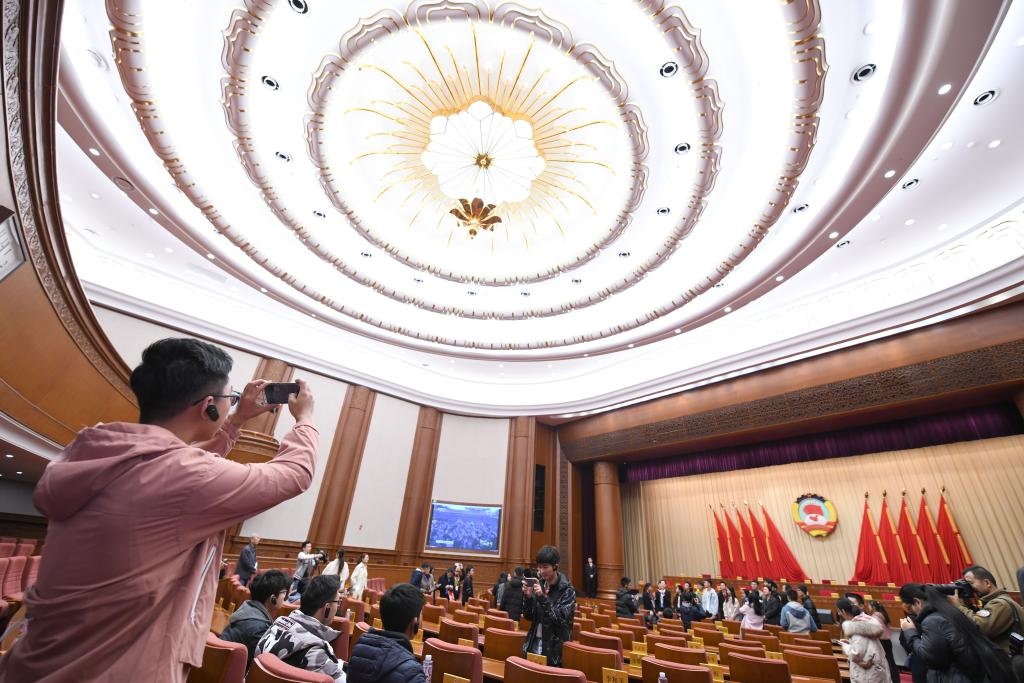 2019年11月16日，全國政協(xié)機關舉辦第一次公眾開放日活動，約200名高校師生、街道工作人員、退休干部、居民代表等參加。新華社記者 岳月偉 攝