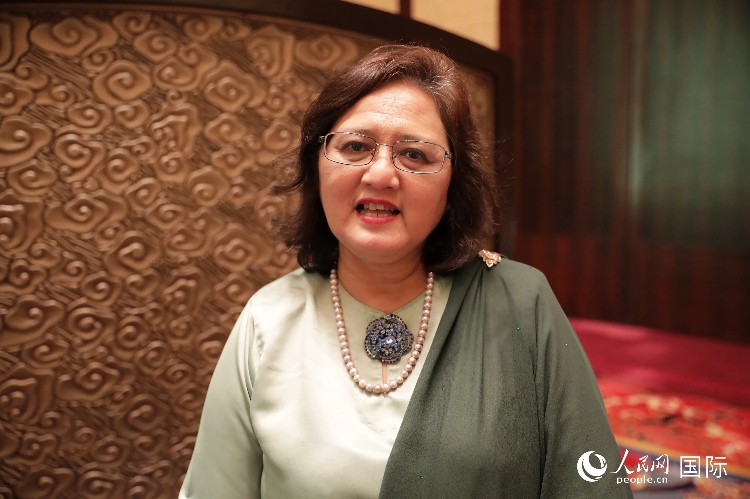 馬來(lái)西亞高教部高教司司長(zhǎng)阿茲琳達(dá)接受人民網(wǎng)采訪。人民網(wǎng) 王婧攝