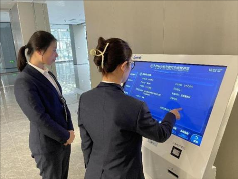 督查專班查看事項覆蓋“全不全”辦事流程“通不通”。 圖片來源：江蘇南通啟東市數(shù)據(jù)局