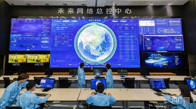 紫金山實(shí)驗(yàn)室的未來網(wǎng)絡(luò)國(guó)家重大科技基礎(chǔ)設(shè)施總控中心(央廣網(wǎng)發(fā) 蔣文超 攝)