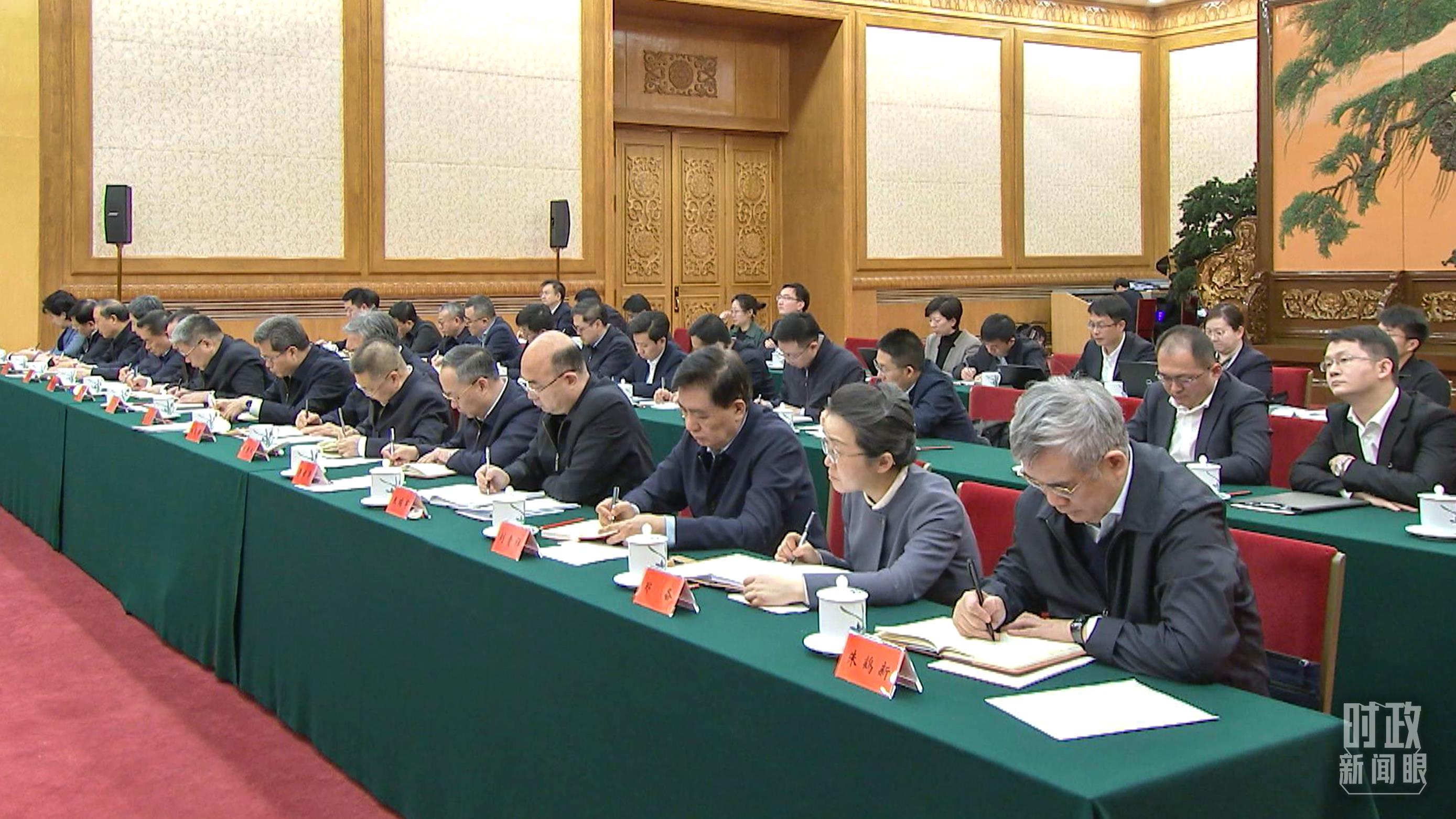 △2月17日，民營(yíng)企業(yè)座談會(huì)現(xiàn)場(chǎng)。