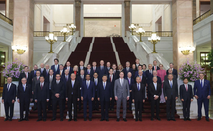 3月28日上午，國家主席習近平在北京人民大會堂會見國際工商界代表。新華社記者 丁林 攝